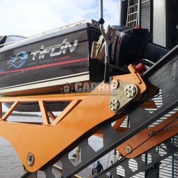 Elevador de Costa frontal para embarcaciones hasta 3 ton/26 pies